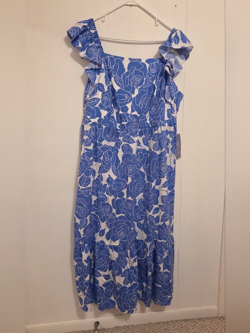 London Times Blue and White Floral Maxi Dress